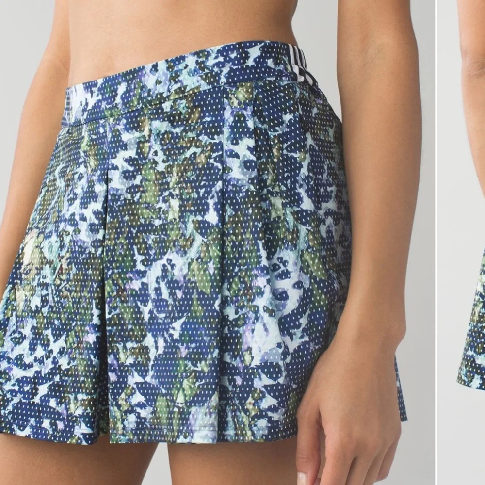 Lululemon Athletica Blue Patterned Athletic Shorts - Picture 2 of 8